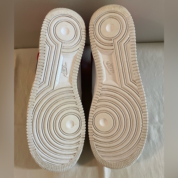 Nike Air Force 1 Low, size 11.5 - Picture 5 of 6